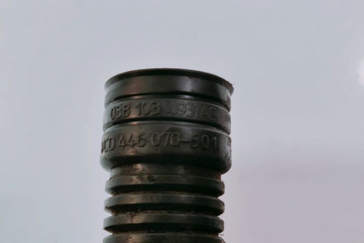 Furtun epurator 038103493AC Skoda Octavia a 2-a generatie