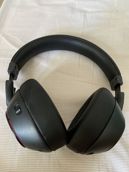 Продам срочно наушник anc889