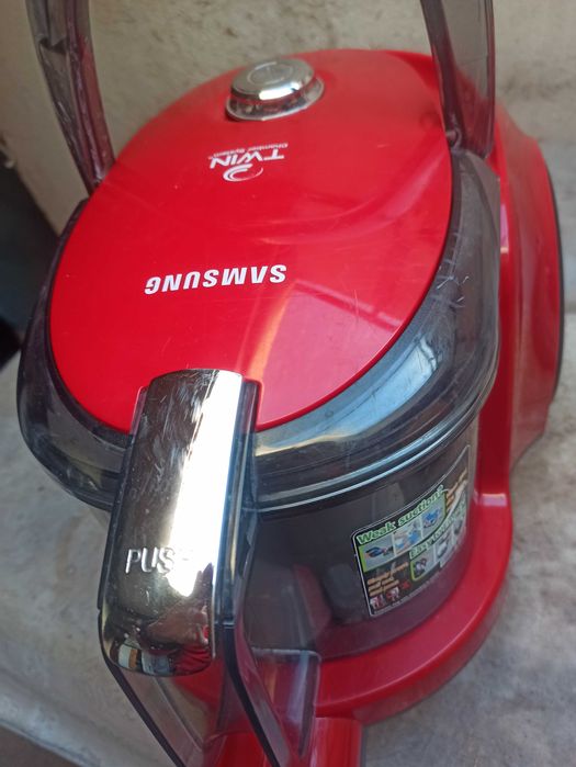 Самсунг 1400 вата с хепа филтър