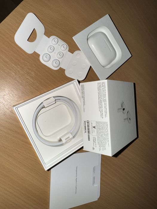 Продам наушники Airpods pro 2