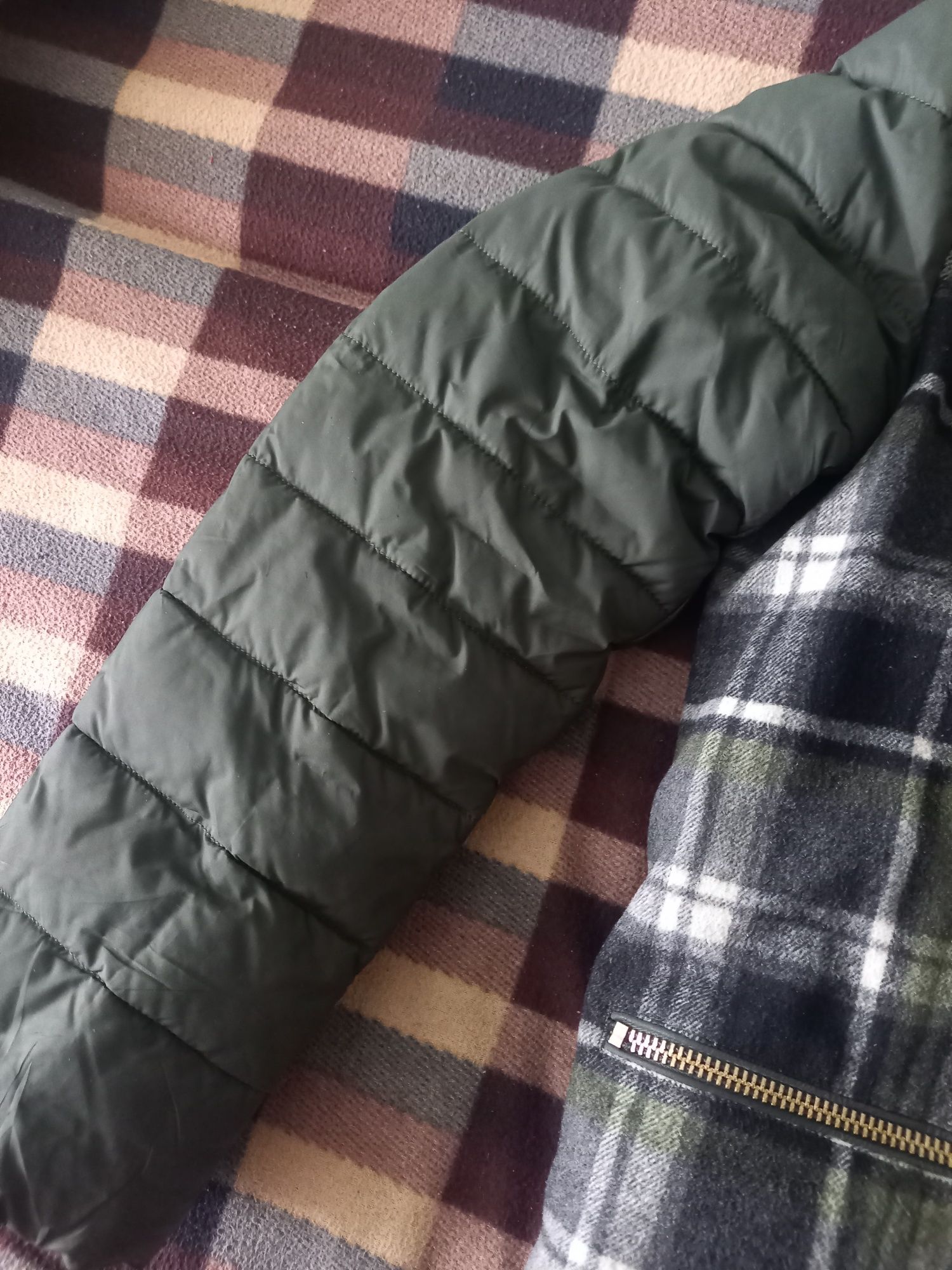 продам зимнюю куртку-пальто