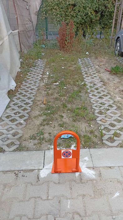 паркомясто с бариера
