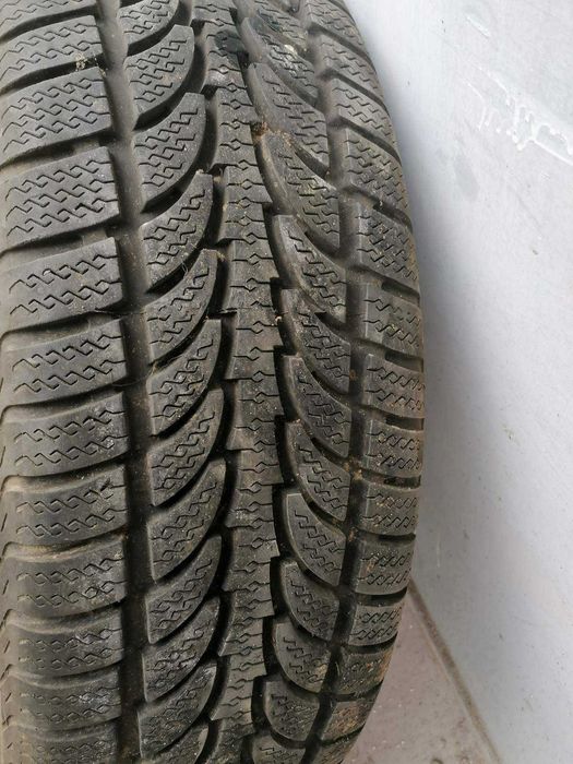 4 бр.гуми 235х75х15 всесезонни + 5 лети джанти за джип 15"