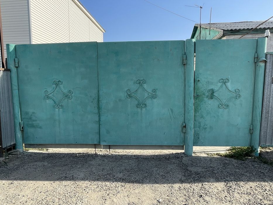 Распашные железные ворота размер 3,20*2 метр с калиткой
