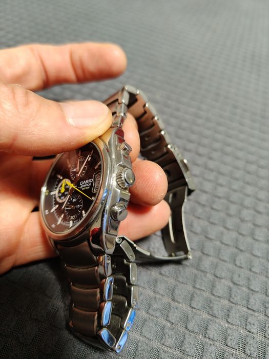 Casio класически часовник