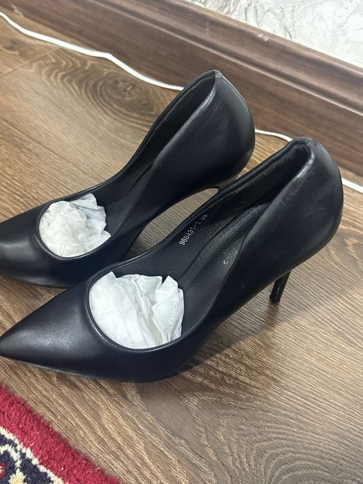 Туфли,каблук. Черный цвет.