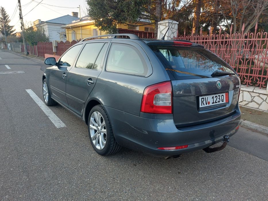 Vind Skoda Octavia 1.4 TSI stare impecabilă tehnic și optic