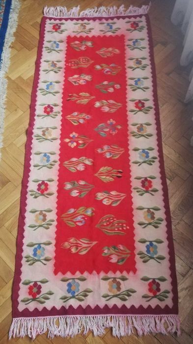 Covoare traditionale vechi de lana