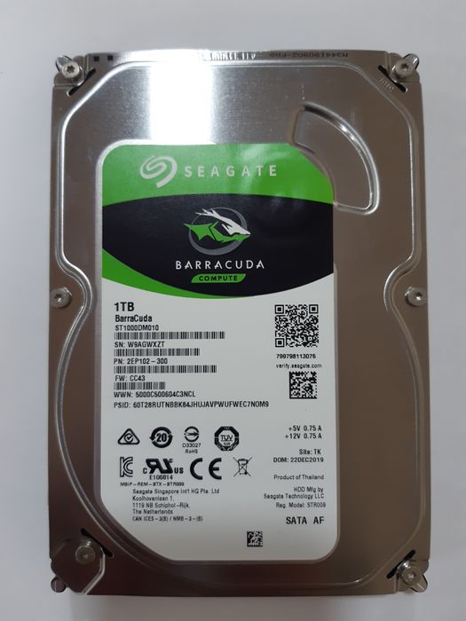 HDD 1TB Seagate почти новый