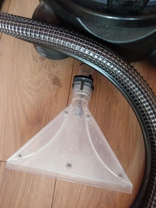 Професионална прахусмокачка за сухо и мокро