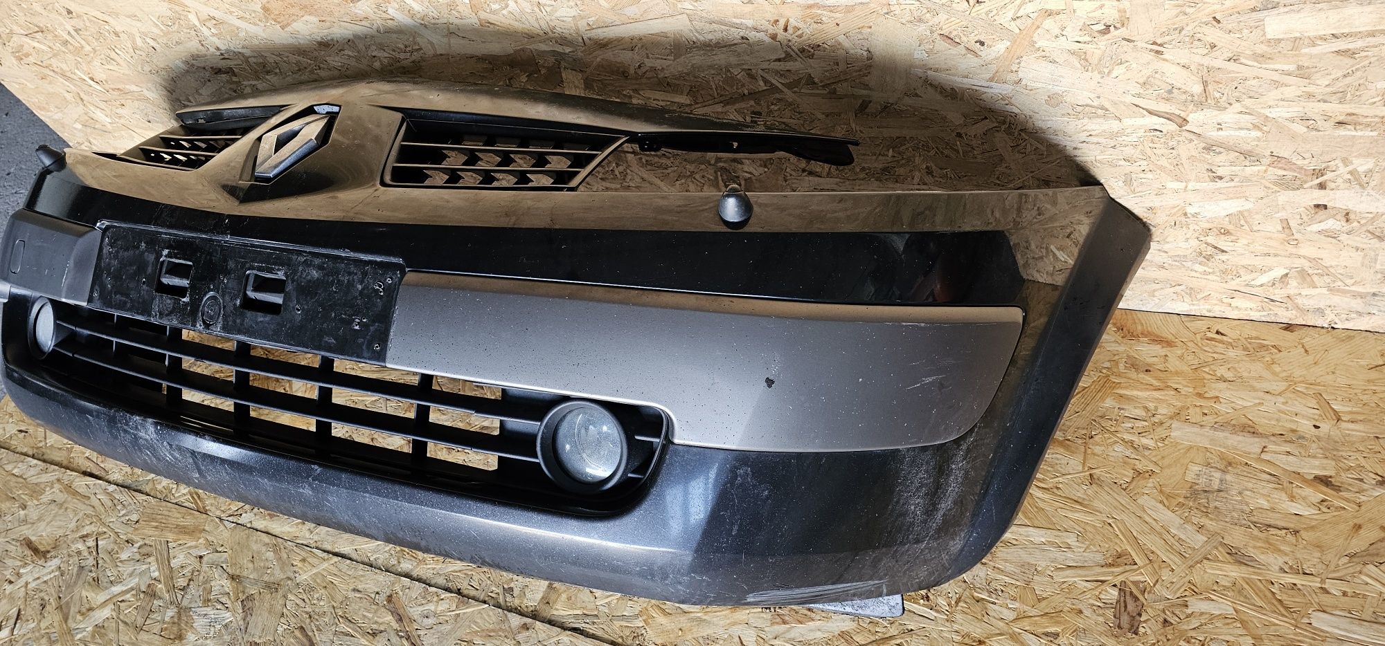 Bară față Megane 2 model 02-2006 Originale Complete cu urme de uzură