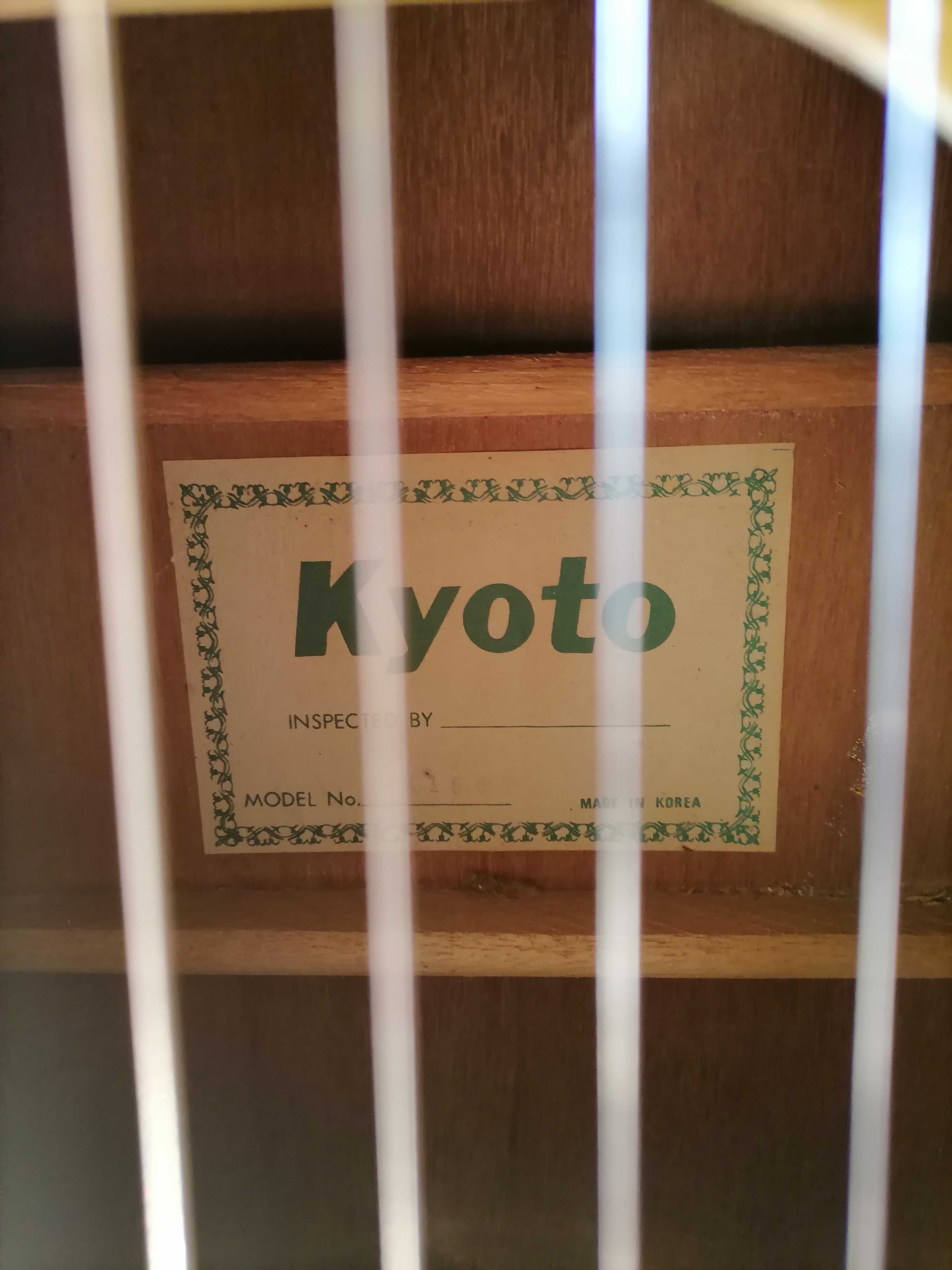 Китара акустична