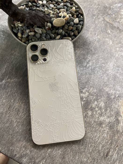 iPhone 12pro max gold