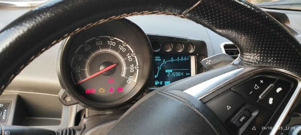 Спарк сотилади юргаи халол 215 000, йили 2011 йил 1 поз
