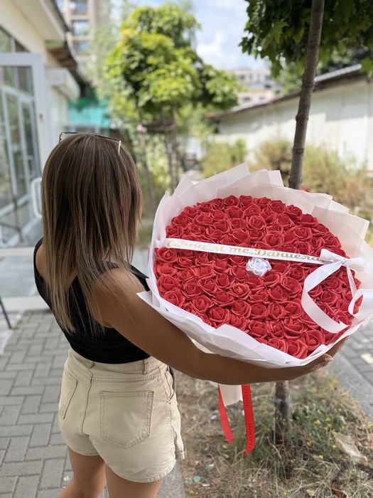 Букет от 101 рози /Огромен букет 101 рози