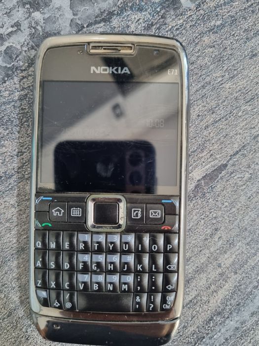 Telefon Nokia E 71