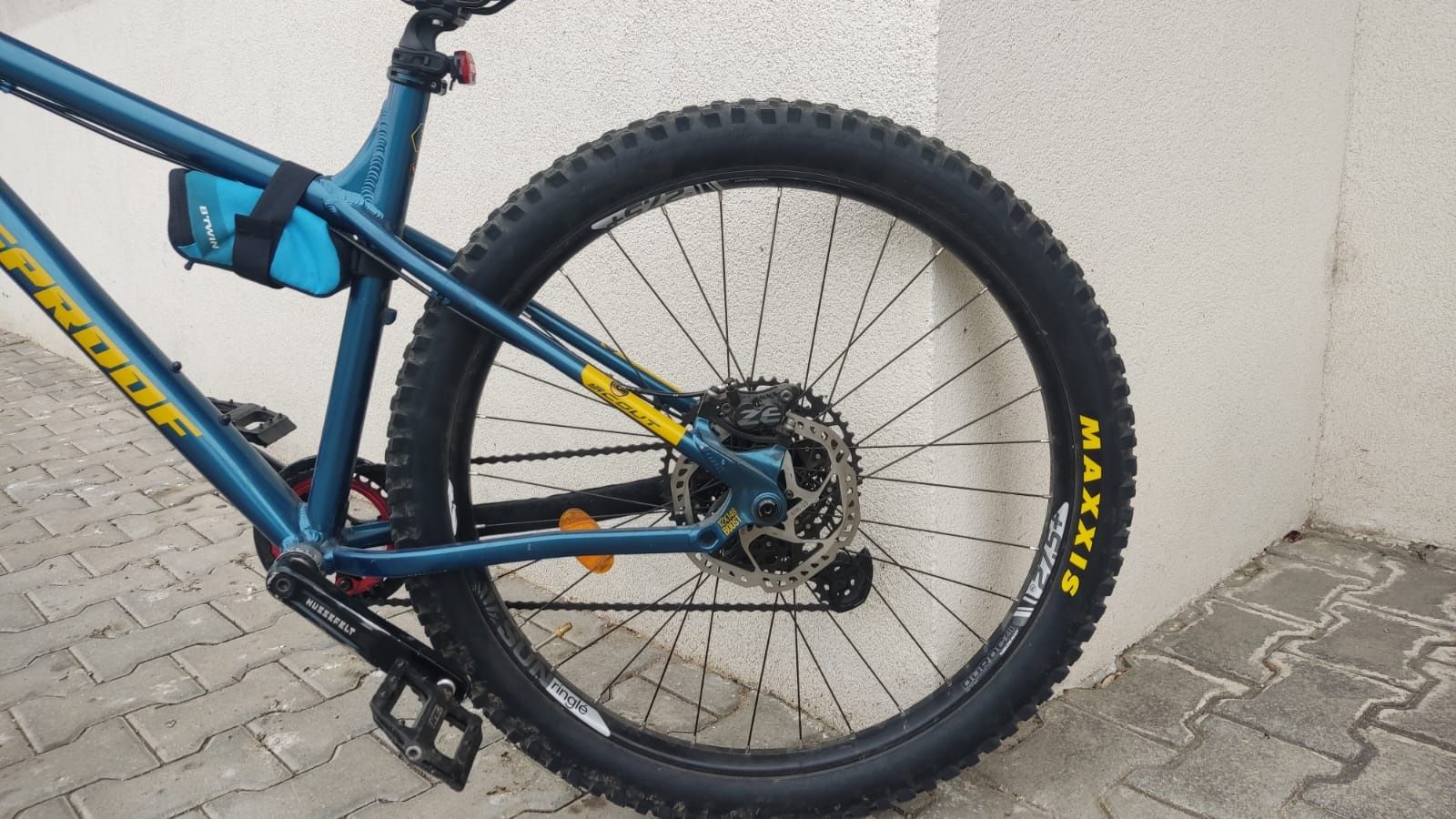 Vând nukeproof Scout 275 L