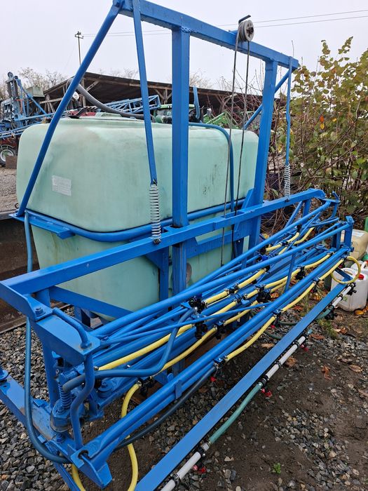 Instalatie de erbicidat berthoud  14m  1000litri  met ,erbicidator