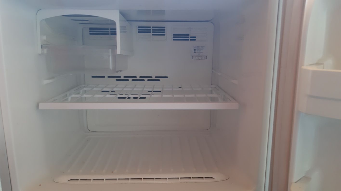 Холодильник 70000