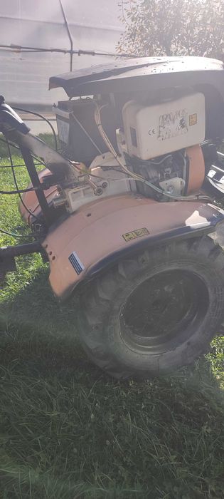 De vânzare motocultor+remorcă