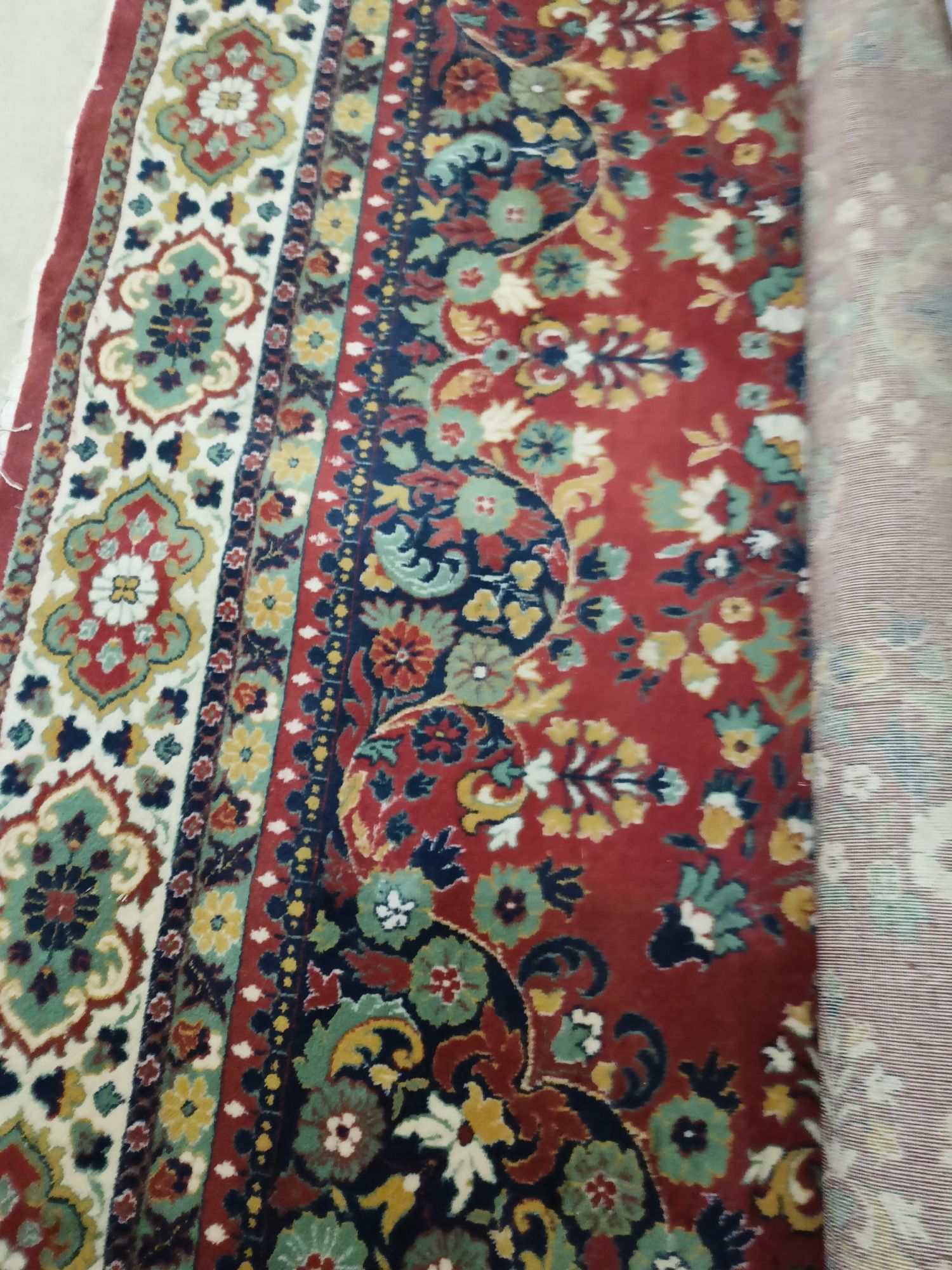 Ковёр в отличном состоянии