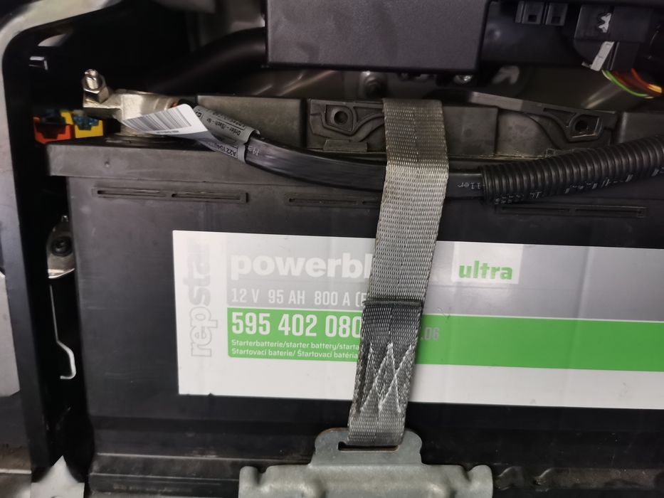 Акумулатор Powerblock Ultra – 12V 95Ah 800A – Перфектно състояние