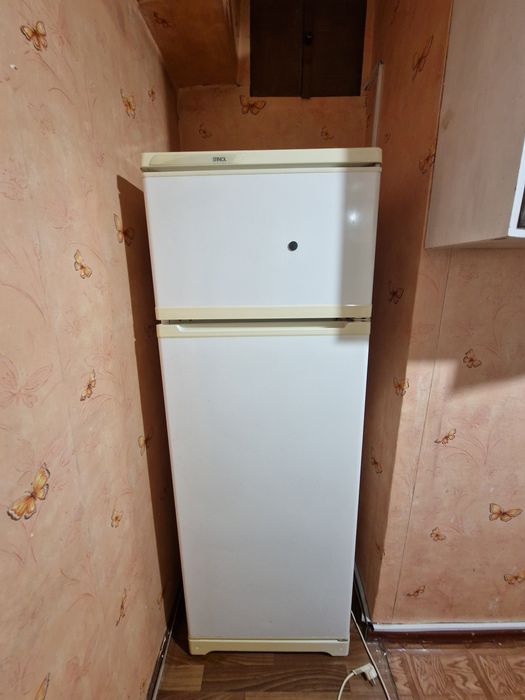 Холодильник двухкамерный Stinol