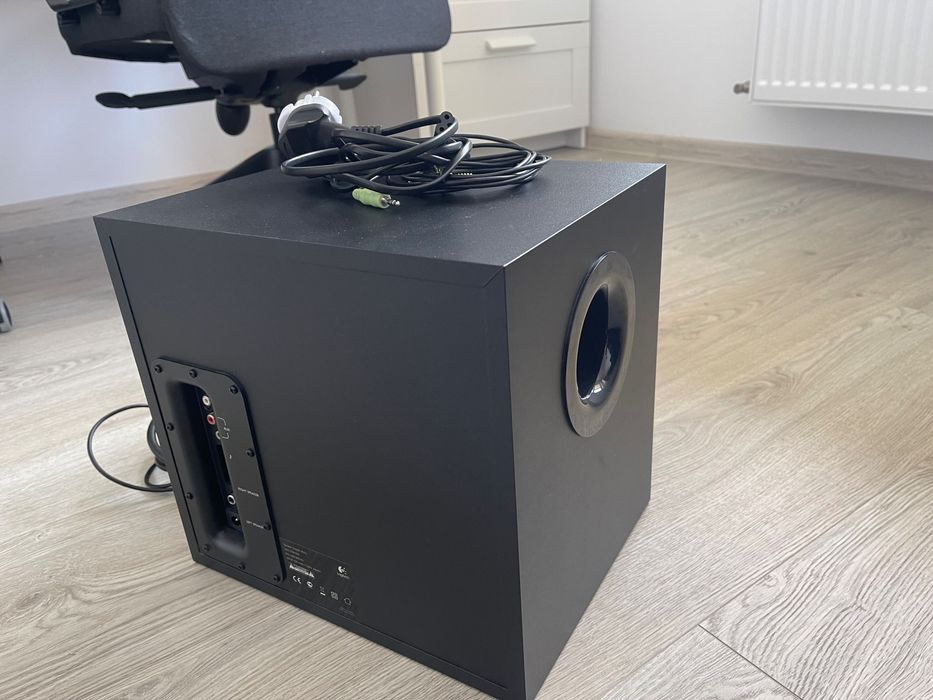 Boxe Logitech 2.1 Z623, 200W RMS