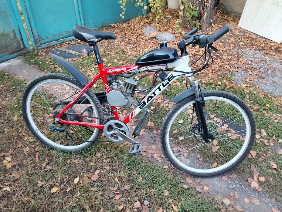 Моторизованный Велосипед (Веломопед) с Бензиновым Двигателем