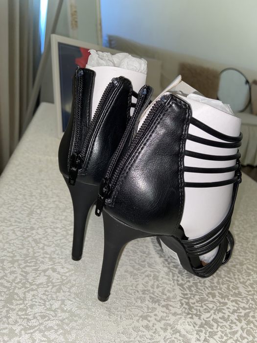 Sandale negre Bullboxer