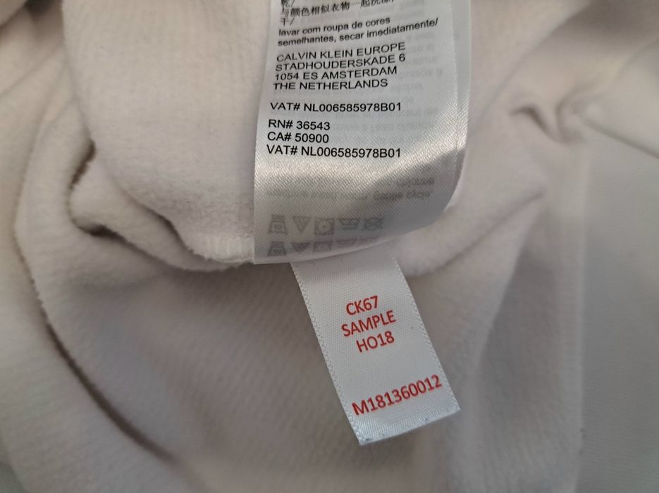 Calvin Klein -Ориг.ватирана блуза