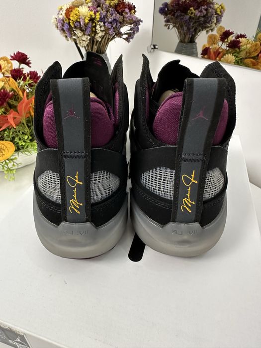 Adidasi Air Jordan Midnight 40 ( jordan , nike , adidas , running )