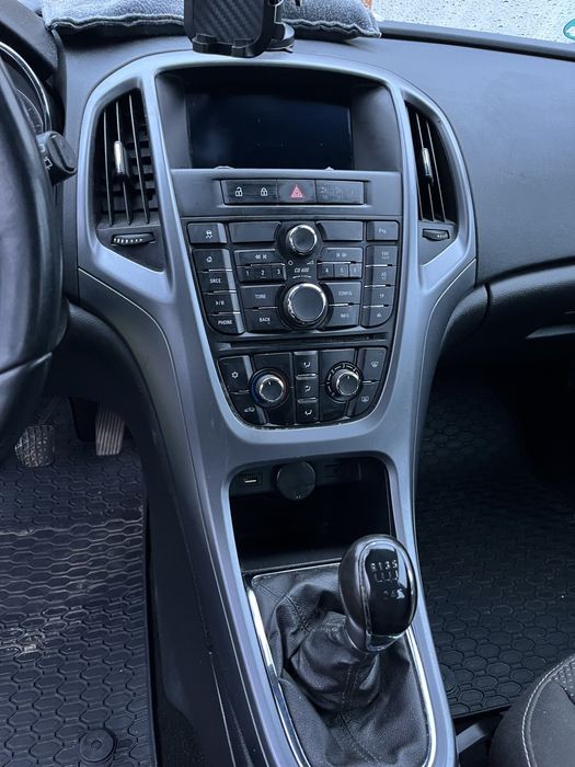 Opel Astra J 1.7 cdti 2014