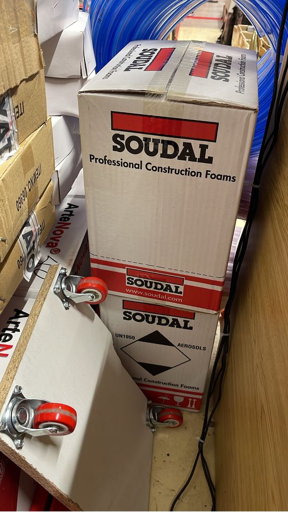 12 buc spuma pt lipit Soudal / Penosil