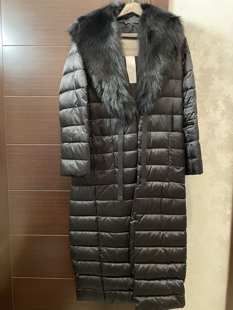 Max Mara пуховик