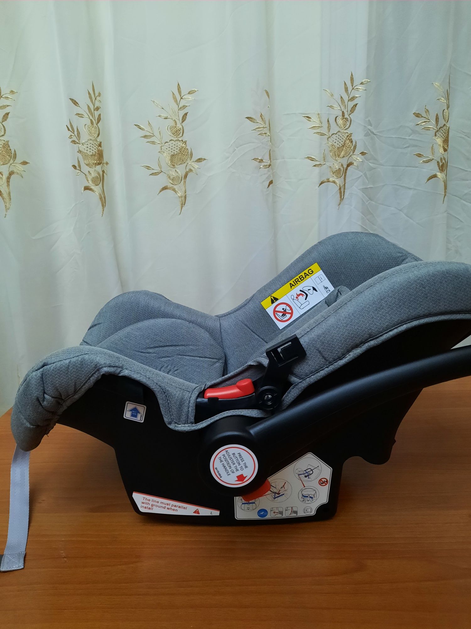 Продаётся абсолютно новое автокресло для детей от Belecoo
