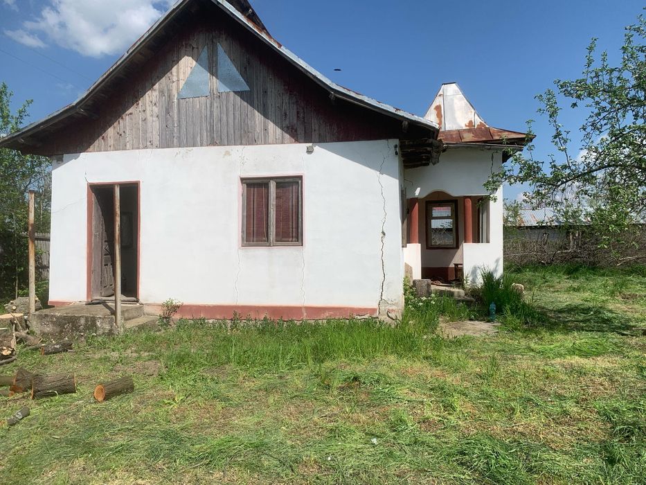 Gospodărie situată în Satul Strâmbeni, com. Căldăraru, jud. Argeș