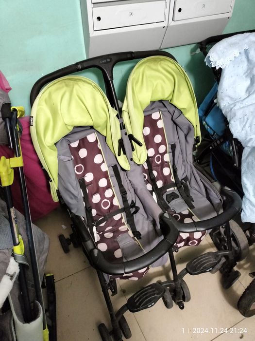 Коляска для двойни