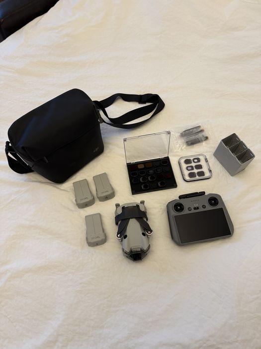 Drona Dji Mini 4 Pro Fly More Combo