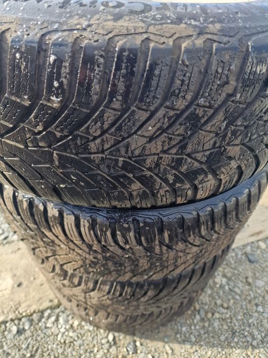 Jante Volvo R 16 cu anvelope de iarna