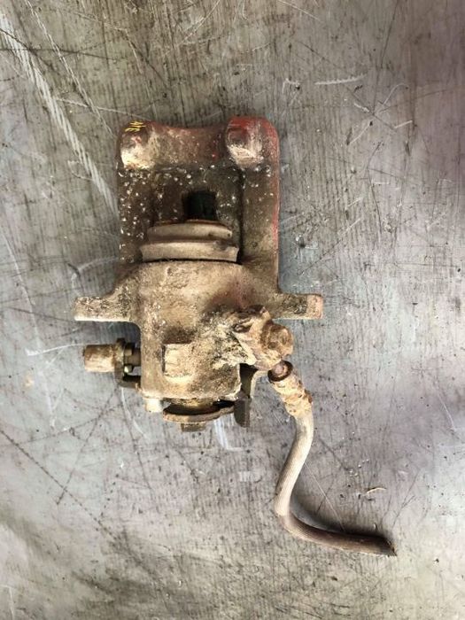 etrier dreapta spate 1.9 tdi awx  passat b5 audi a4 b6 vw passat b5 skoda superb