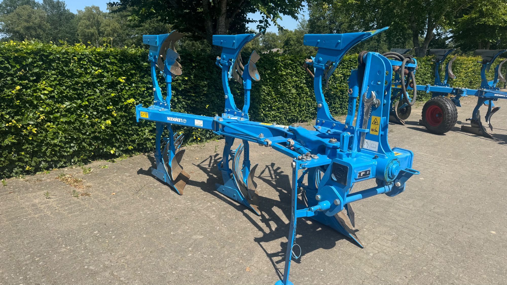 Lemken Europal 5, Belarus, Claas Arion, John Deere, tortadi
