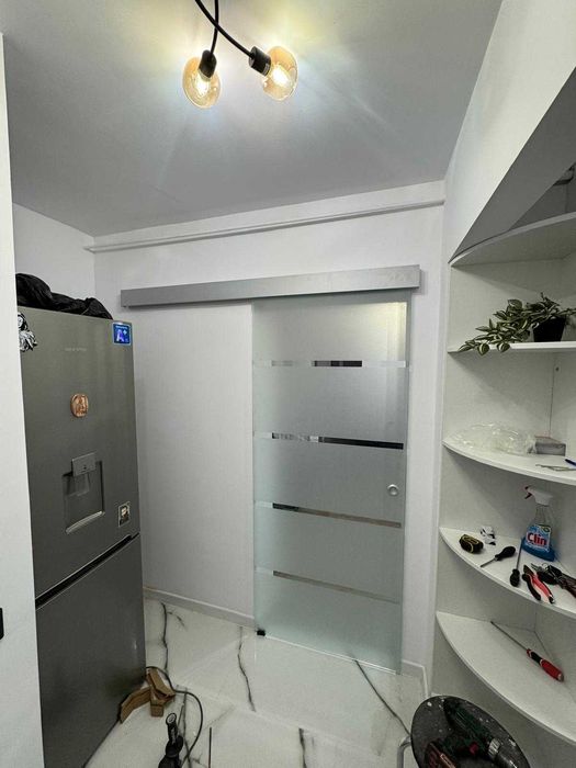 Montaj Uși Interior/ Exterior • PVC • Sticlă • Glisante