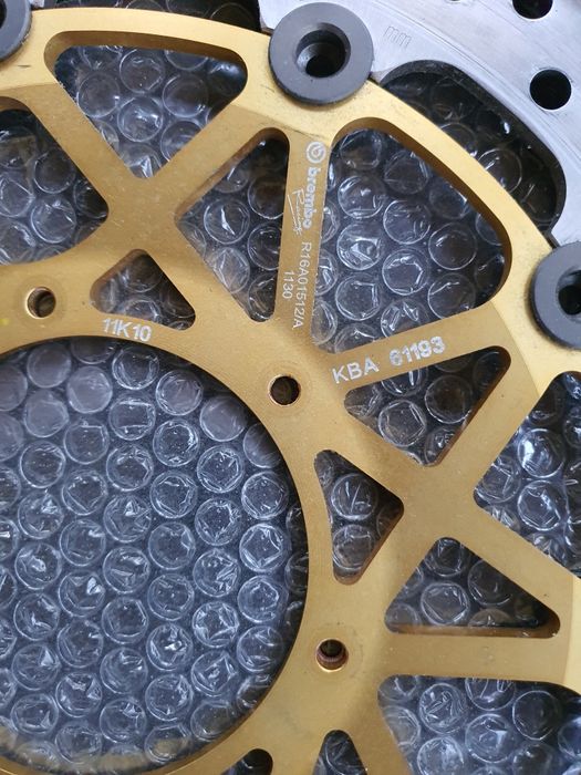 Discuri de frana hiperflotante Brembo Racing, set anvelope moto