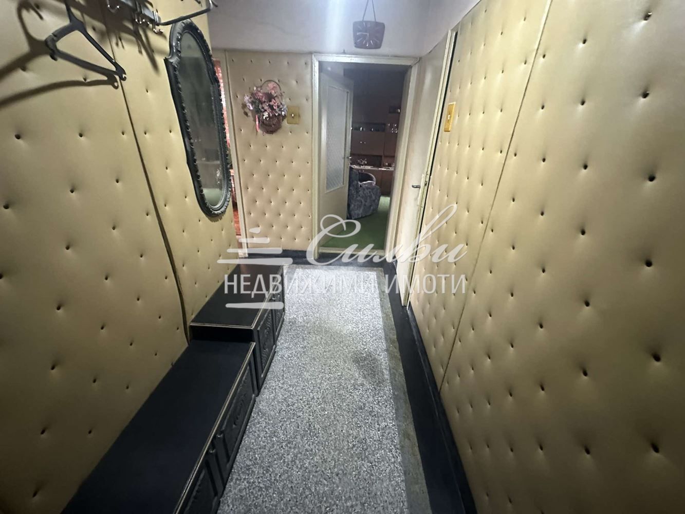 Двустаен апартамент с ГАРАЖ - кв.Боровец