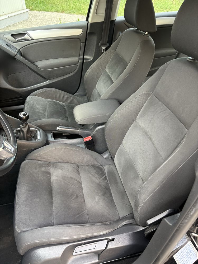 Volkswagen Golf VI