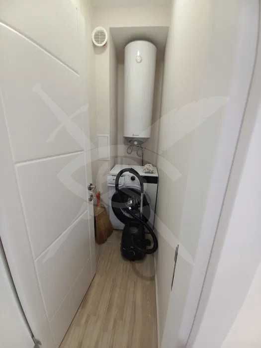 Дава се под наем Тристаен апартамент в Варна, Колхозен пазар - 86 кв.м за 625 € - Снимка #6