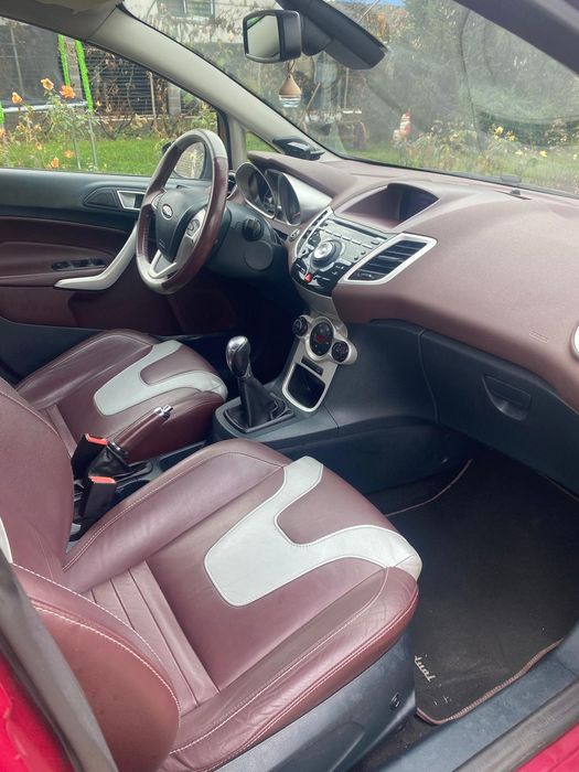 Ford fiesta Titanium  model deosebit