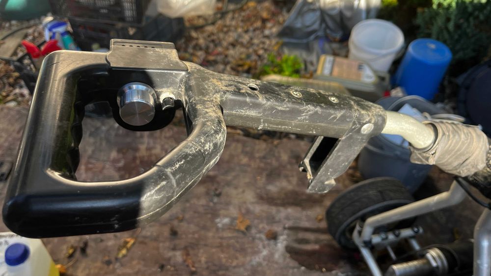 carucior electric golf cu actionare electrica de la maner