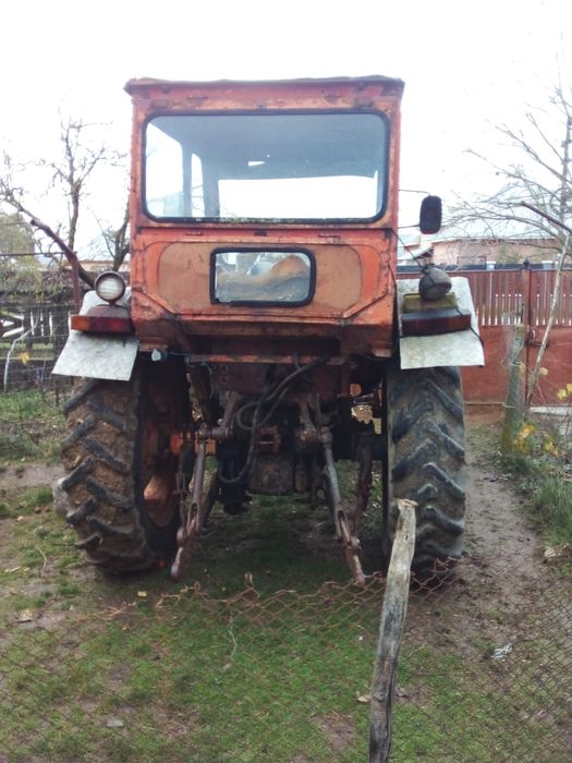 Vand tractor UTB 650